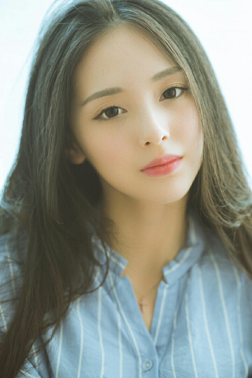 随机阿贾克斯在赛季末崩盘，主帅法里奥利赛季结束后辞职。，阿贾克斯vs里尔历史战绩