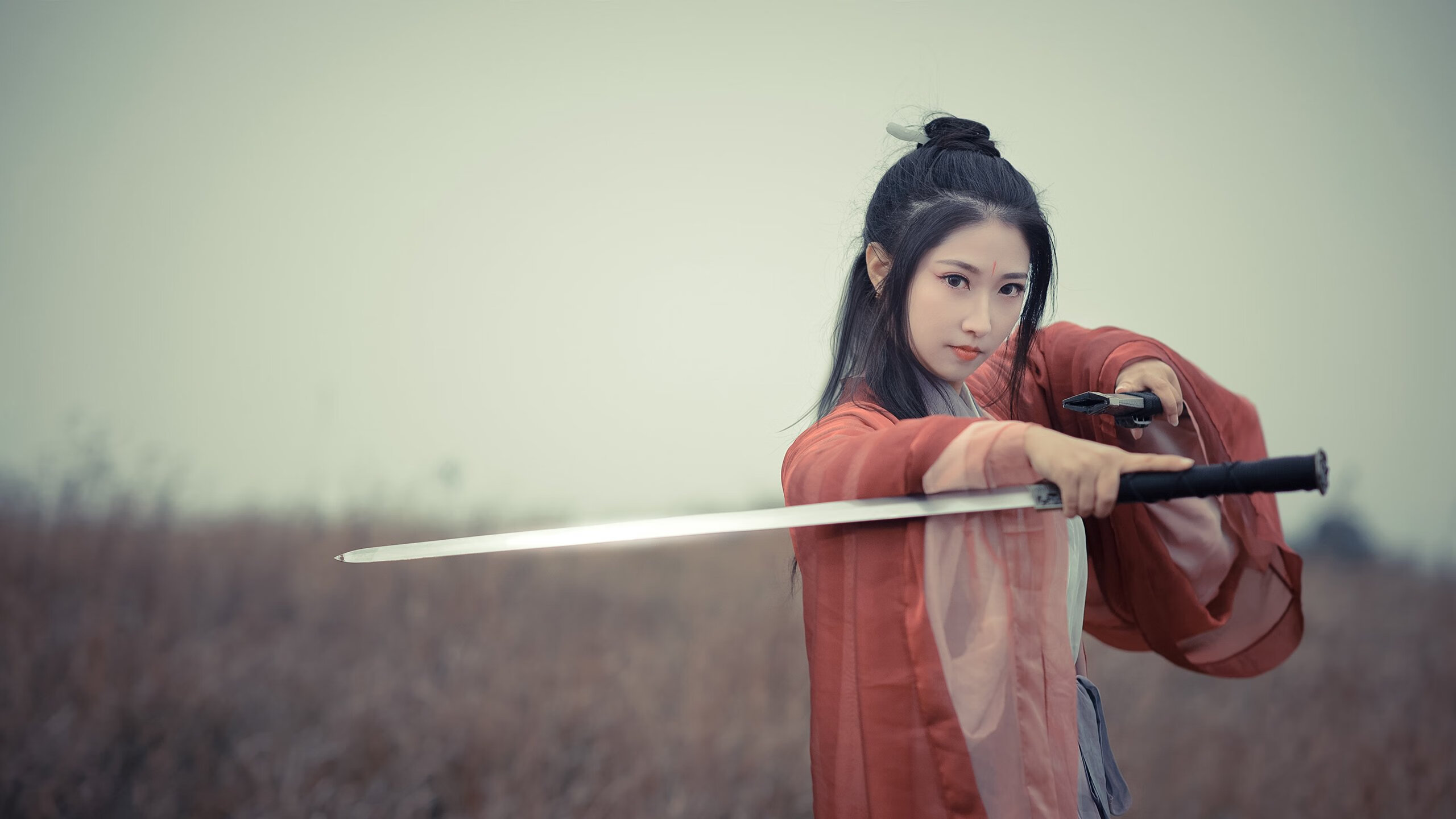 九游网-球队中场压制能力对数据结果的深层影响,足球全场压制