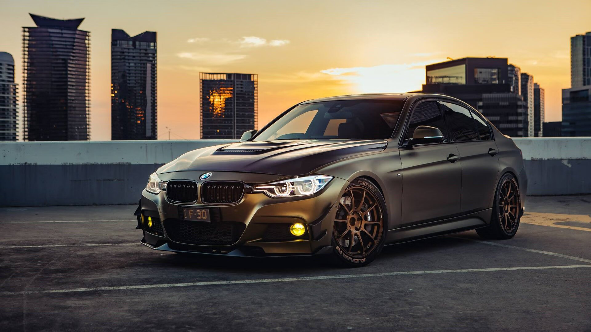 九游娱乐(jiuyou)官方网站-女子国家队门将组强化高空球处理训练提升扑救质量,门将高空球判断落点