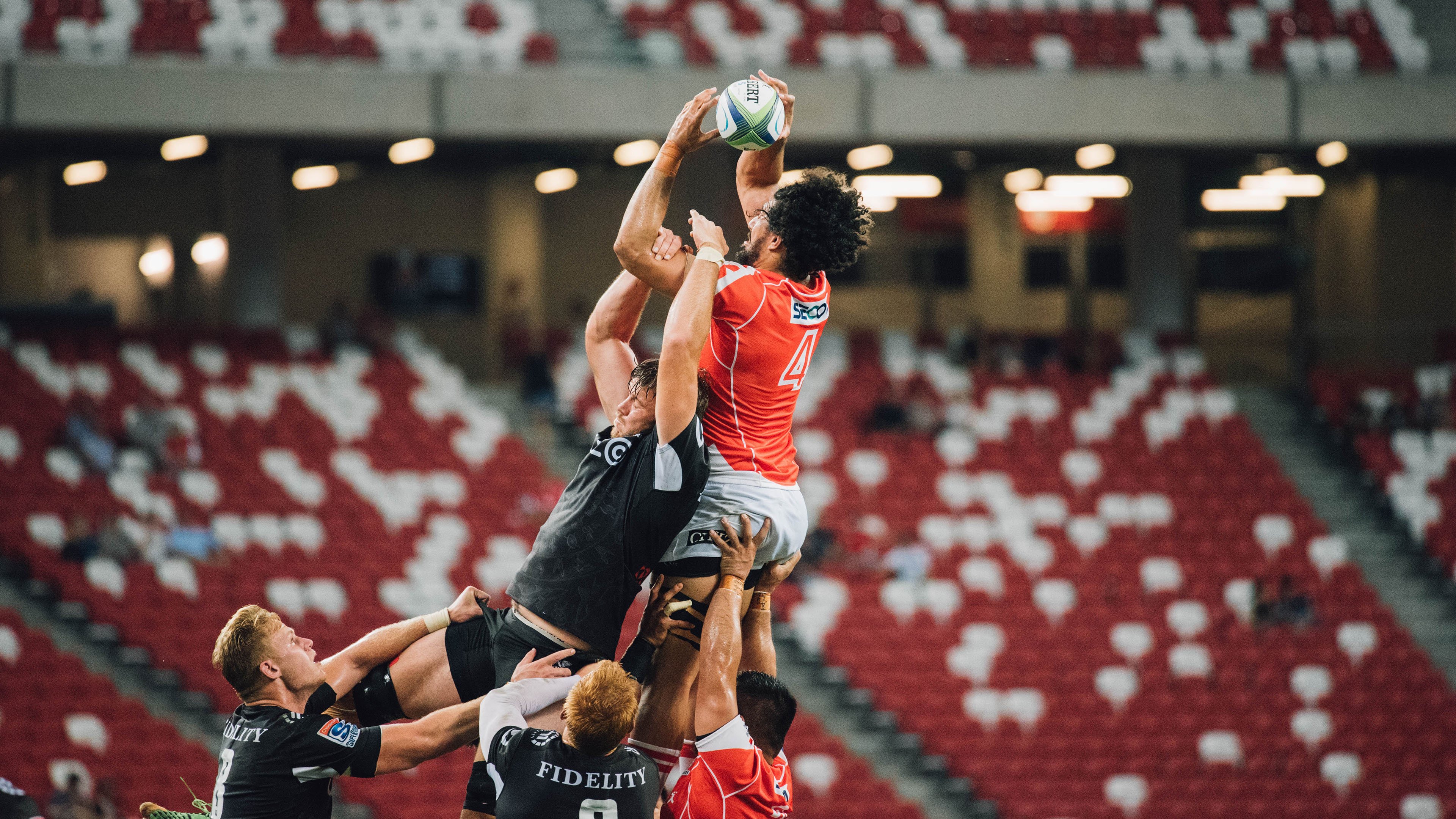 尼克斯核心兰德尔宣布参选市议员,引发热议,兰德尔尼克斯定妆照